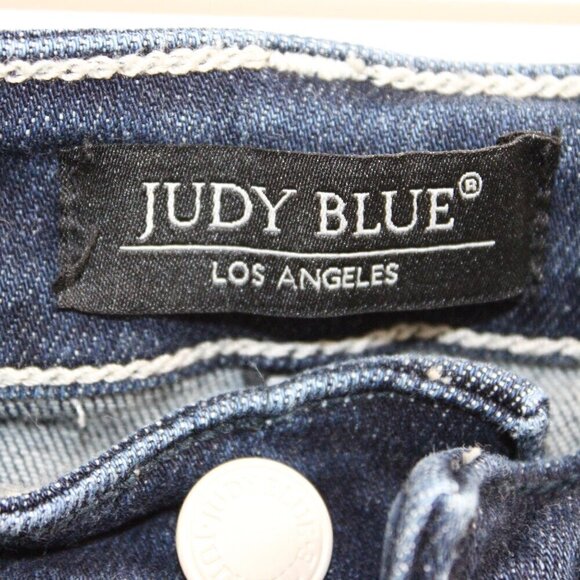 3/$30 Judy Blue Jeans Women's Size 26 Boyfriend Fit Distressed Mid Rise - Picture 2 of 3